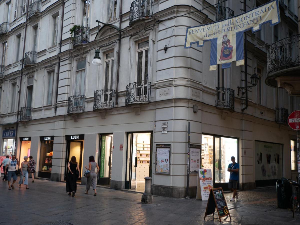 Mercanti E Viaggiatori Турин Экстерьер фото